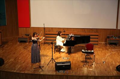 Güzel Sanatlar Fakültesi tarafından düzenlenen 3. Müzik Festivali ikinci gününde de coşkuyla devam etti