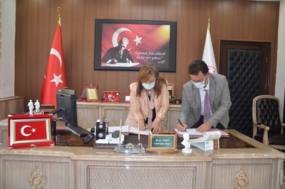 Üniversitemiz ile Şırnak İl Milli Eğitim Müdürlüğü Arasında İş Birliği Protokolü İmzalandı